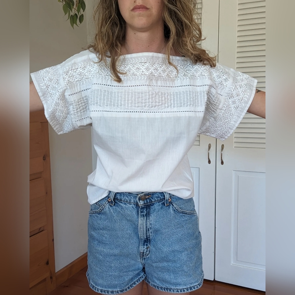 White short sleeve blouse